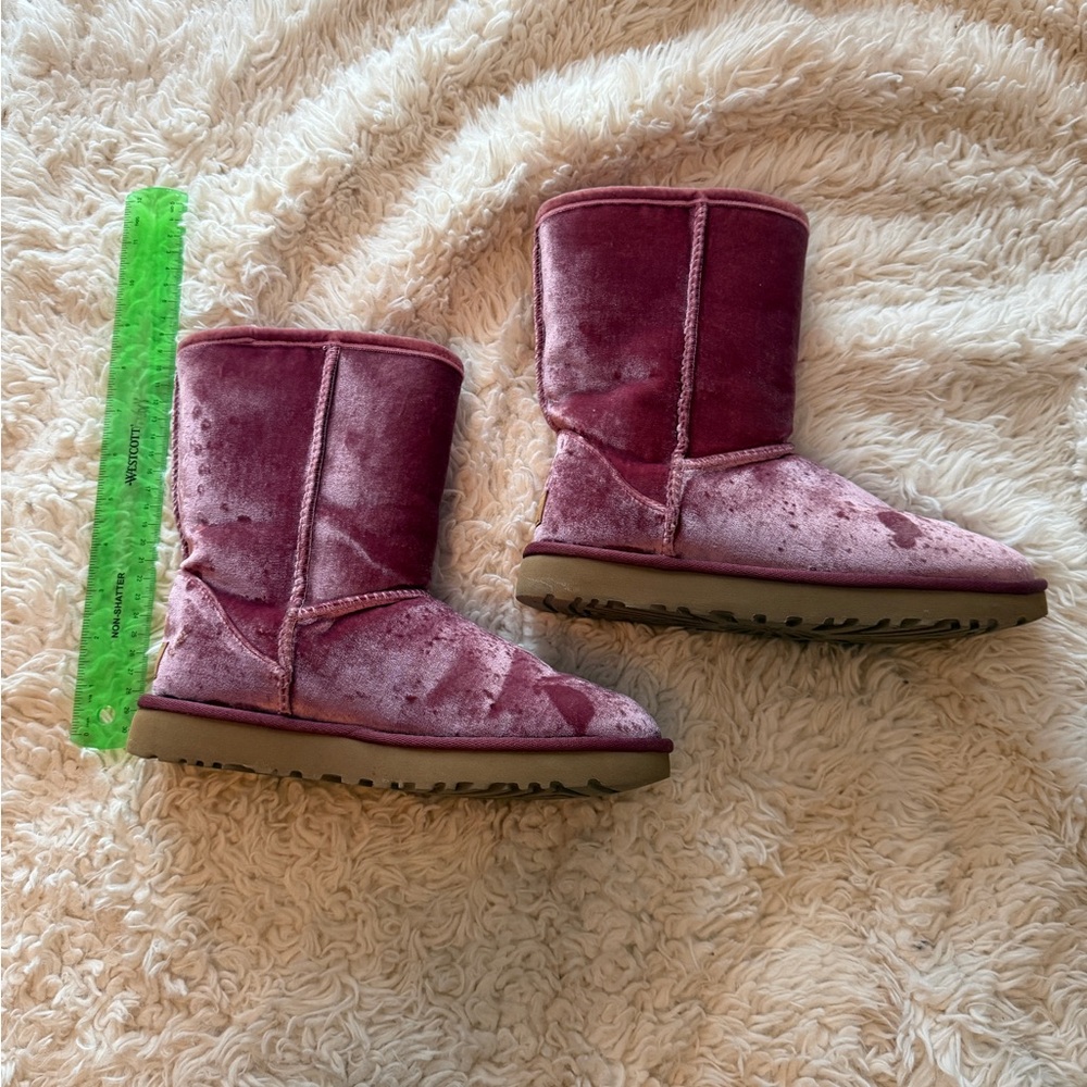 Women’s Pink Ugg Boots